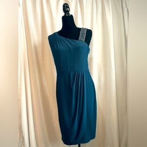 Sleeveless dress with beaded left shoulder strap